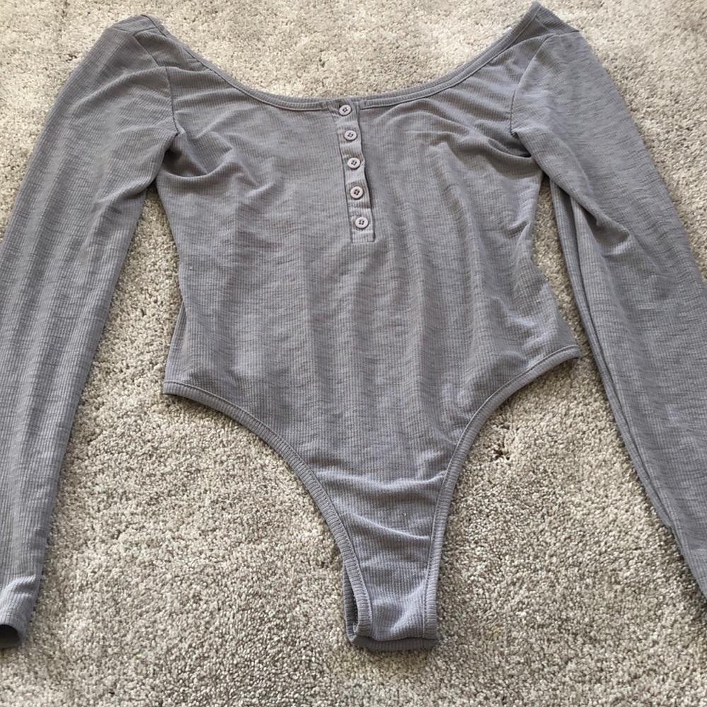 Long sleeve wide shoulder onesie